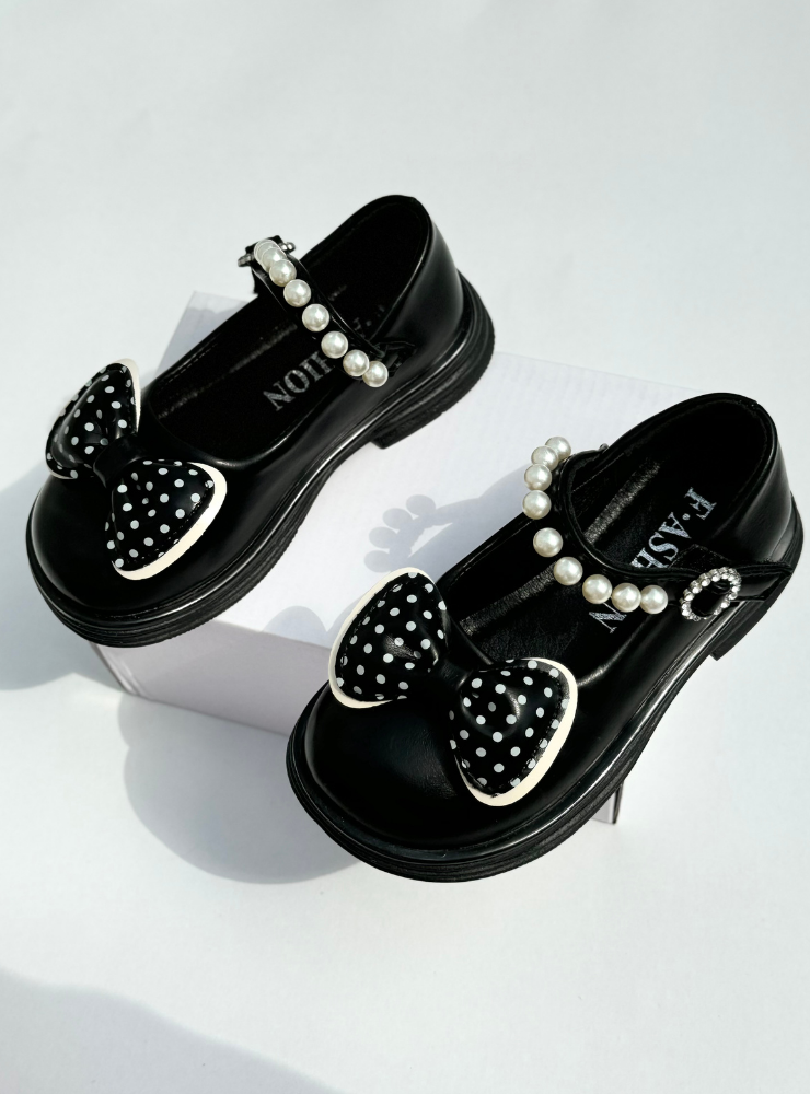 Shoes with Fluffy Bow and Pearls