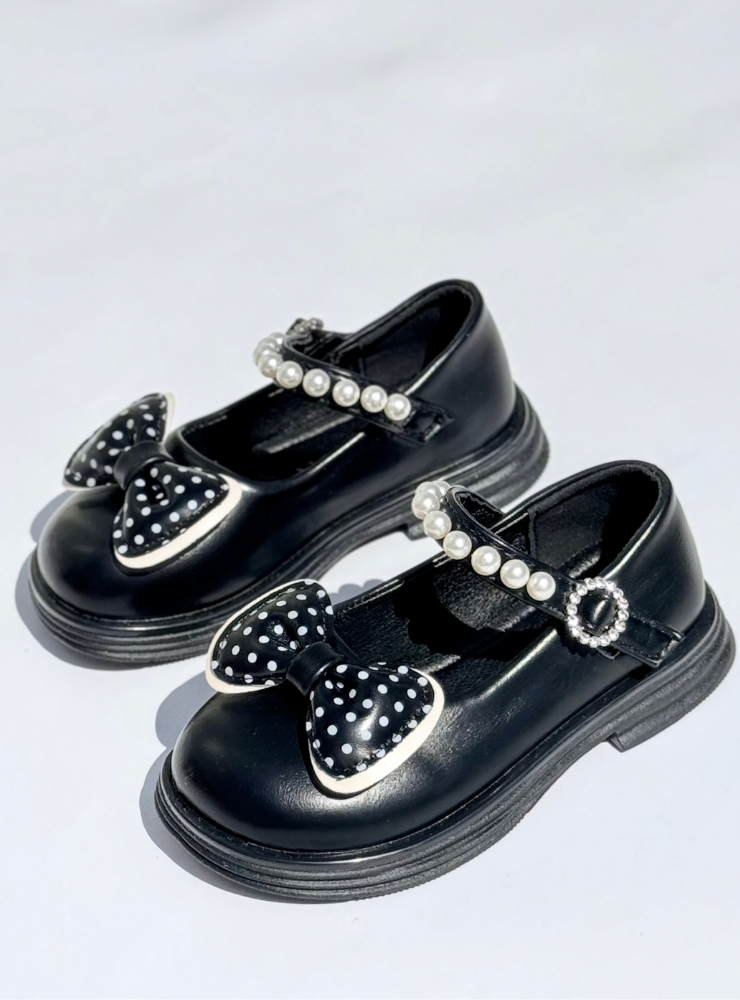 Shoes with Fluffy Bow and Pearls