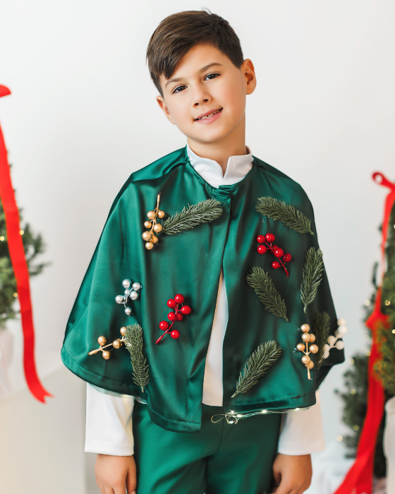 Elf / Pixie Cape with Lights decorated with a Christmas tree, for boys, Christmas