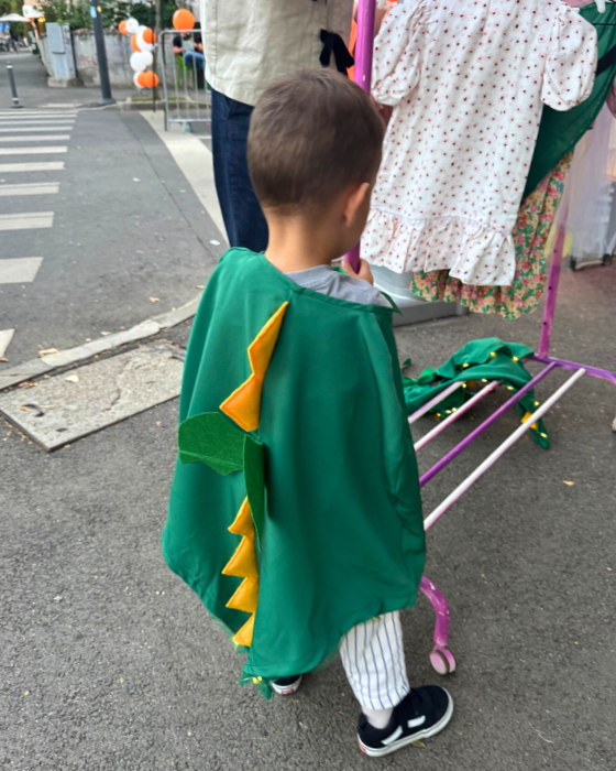 Dragon, Dinosaur Cape with Lights for Kids
