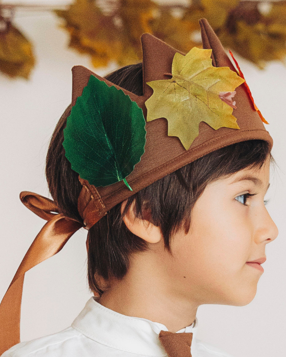 Brown Autumn Wreath with Leaves, Unisex