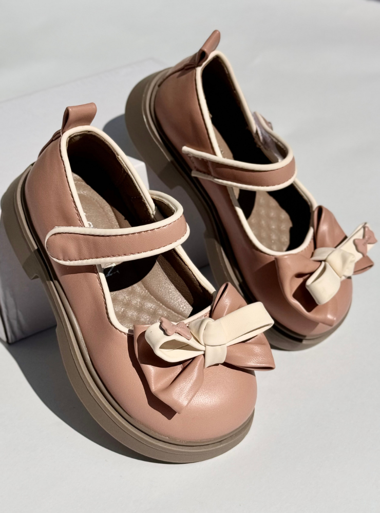 Pink Shoes with Fluffy Bow
