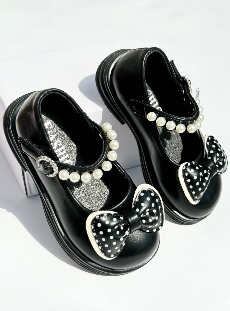 Shoes with Fluffy Bow and Pearls