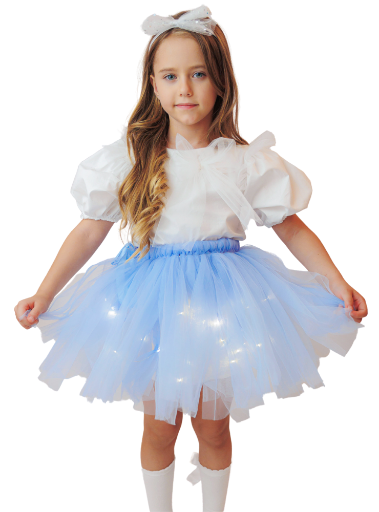 Fustița cu Luminițe, Bleu