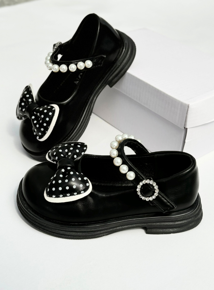 Shoes with Fluffy Bow and Pearls