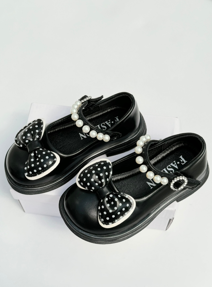 Shoes with Fluffy Bow and Pearls