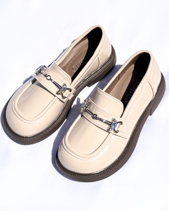 Pantofiori cu pietricele stralucitoare Superbi  de scoala