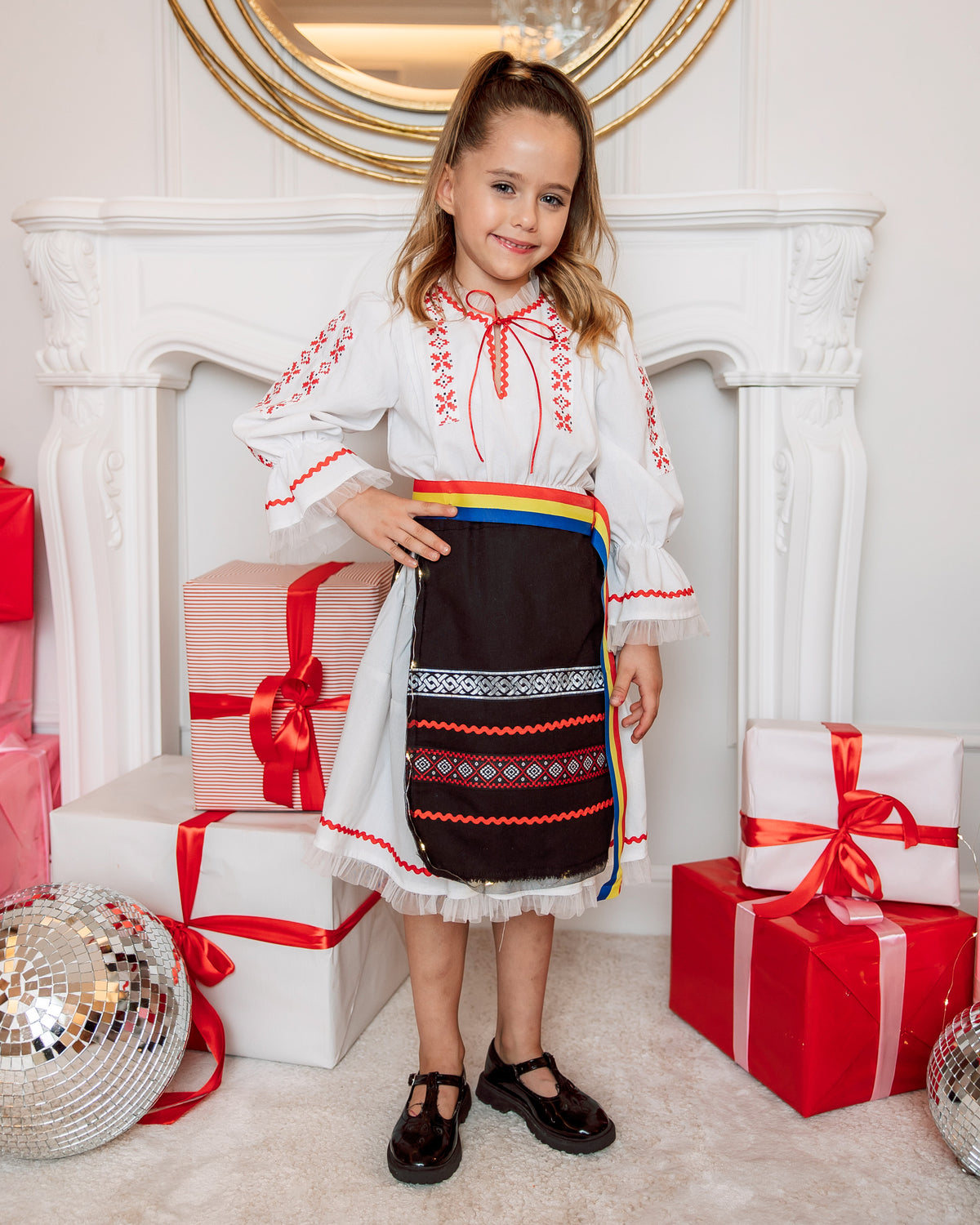 Traditional Costume with Lights, Superb, Occasion