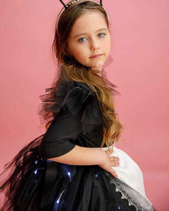 Fustița cu Luminițe, Furnicuță, Serbare de primăvară