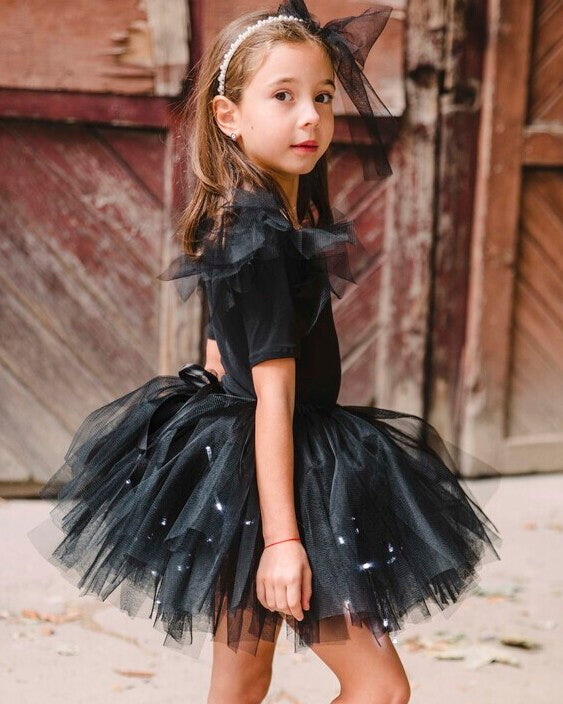Black Skirt with Lights, Kitten / Ant